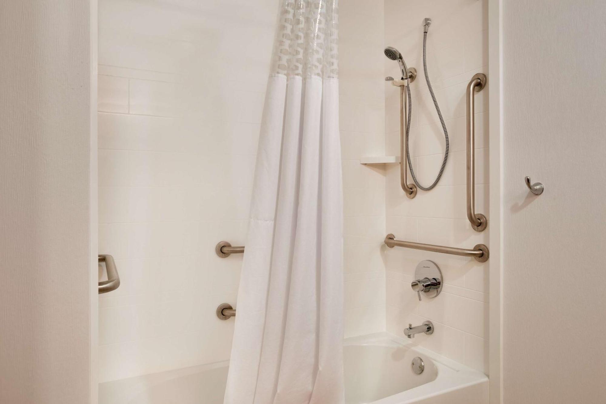 Hampton Inn&suites Cleveland-independence Hotel