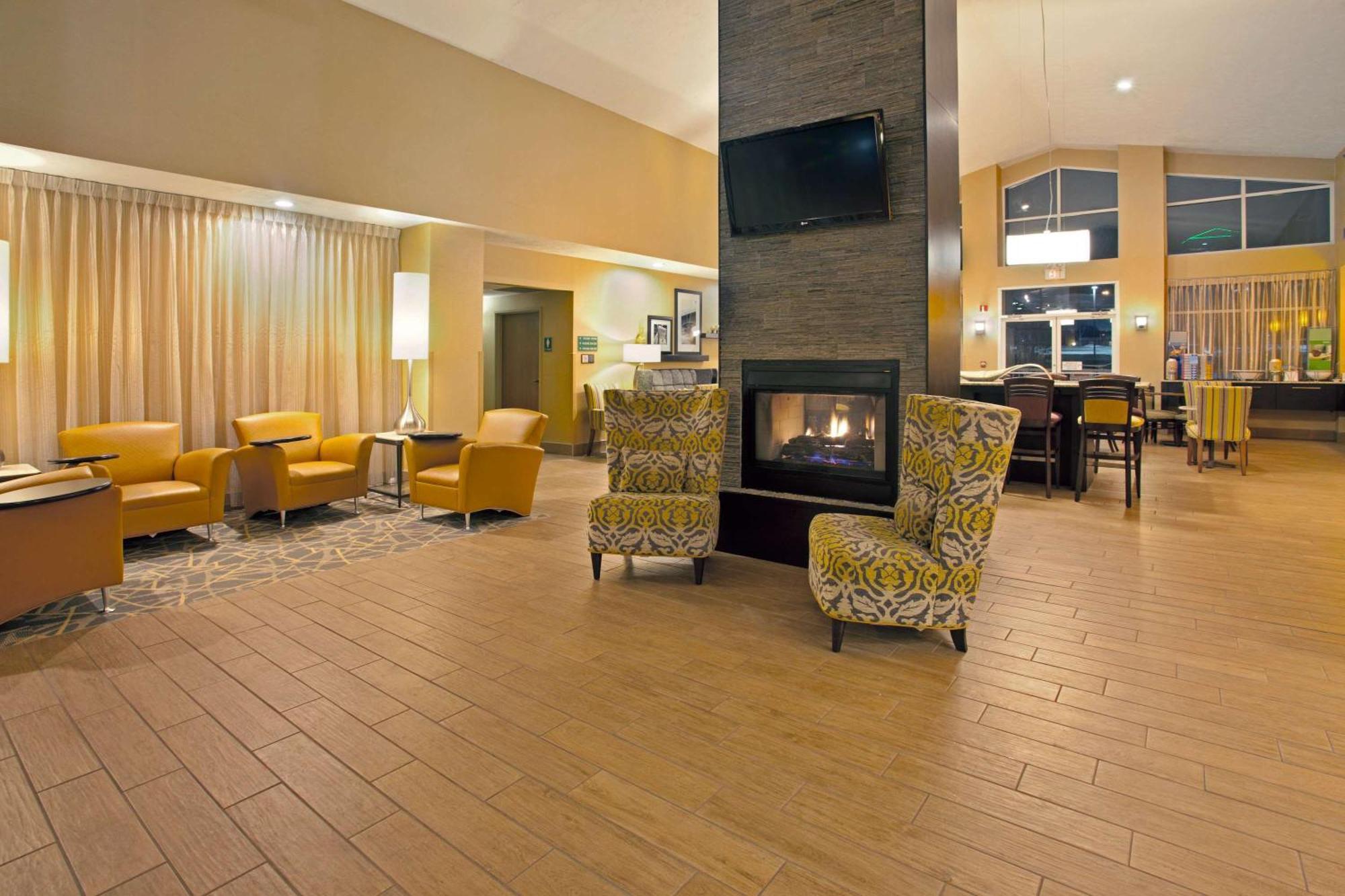Hampton Inn&suites Cleveland-independence
