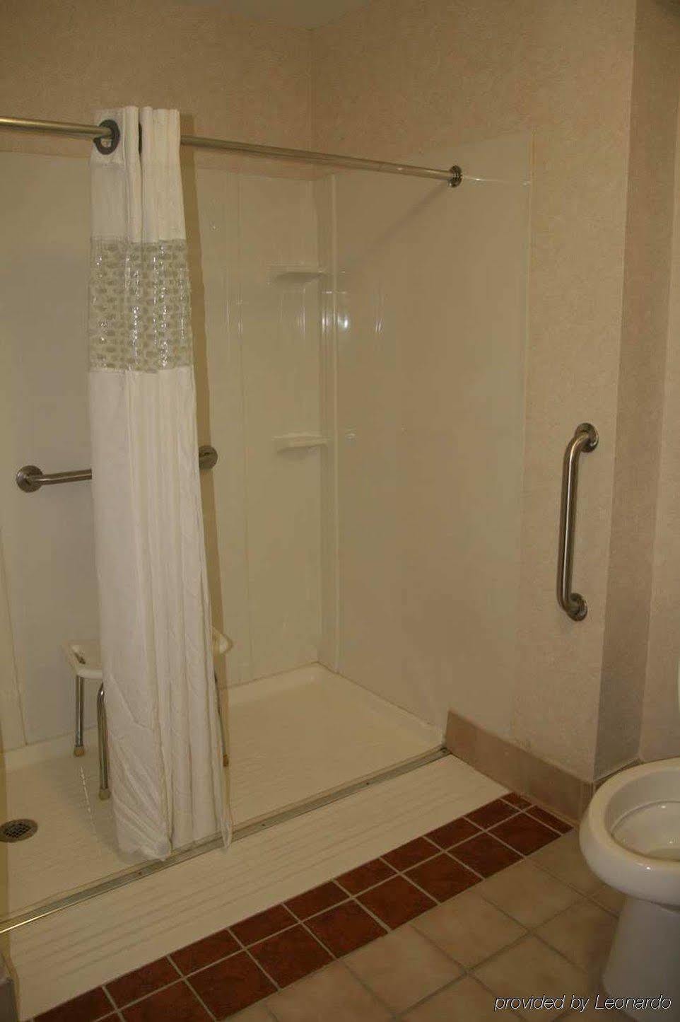 Hotel Hampton Inn&suites Cleveland-independence 3*